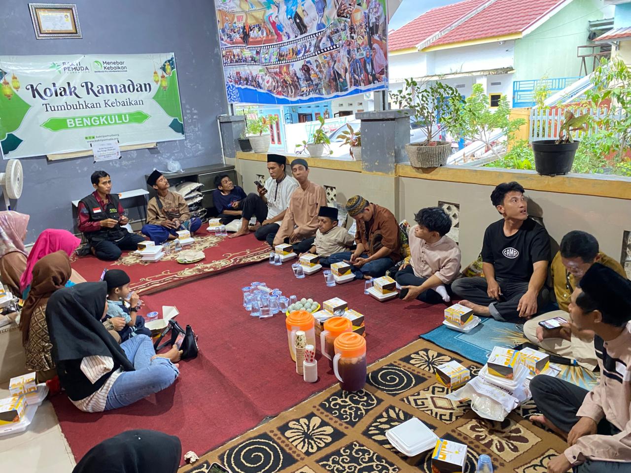 Bakti Pemuda Foundation Gelar Buka Bersama Dan Bantuan Sembako Bagi Binaan Yayasan Pijar Qalisya 