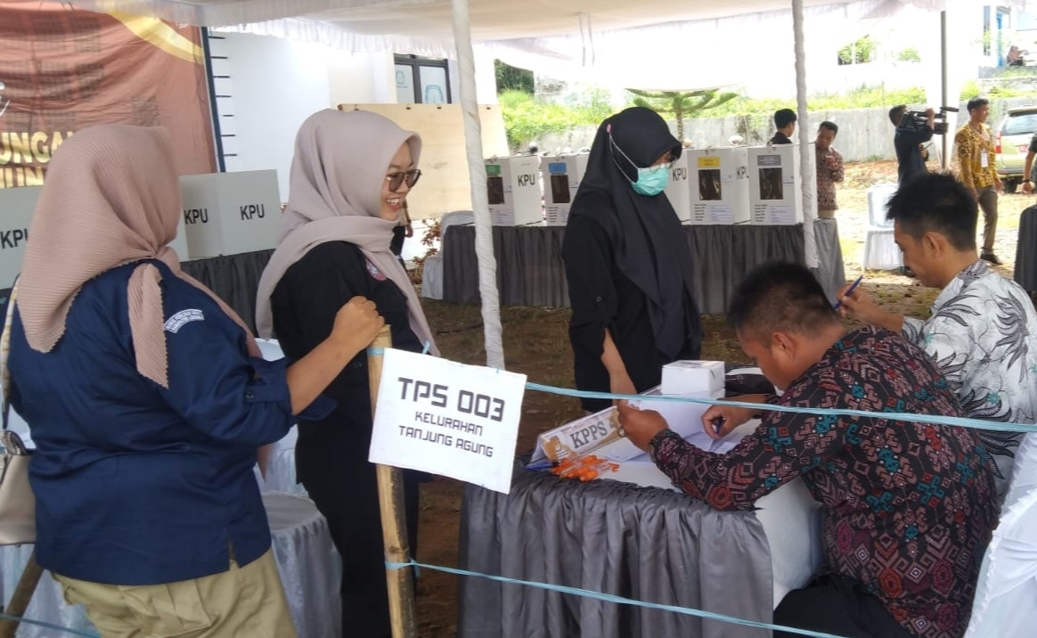 Gelar Simulasi Pemungutan Suara, Bupati Minta KPUD Beri Layanan Terbaik Pada Petugas KPPS
