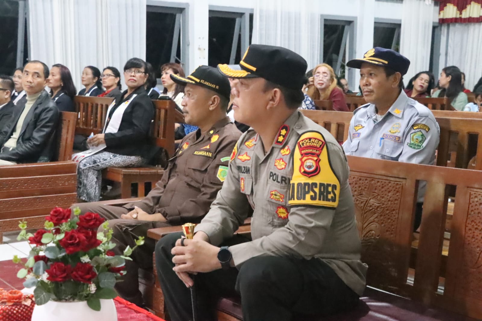 Pantau Langsung, Kapolres Pastikan Perayaan Malam Natal di Lebong Kondusif