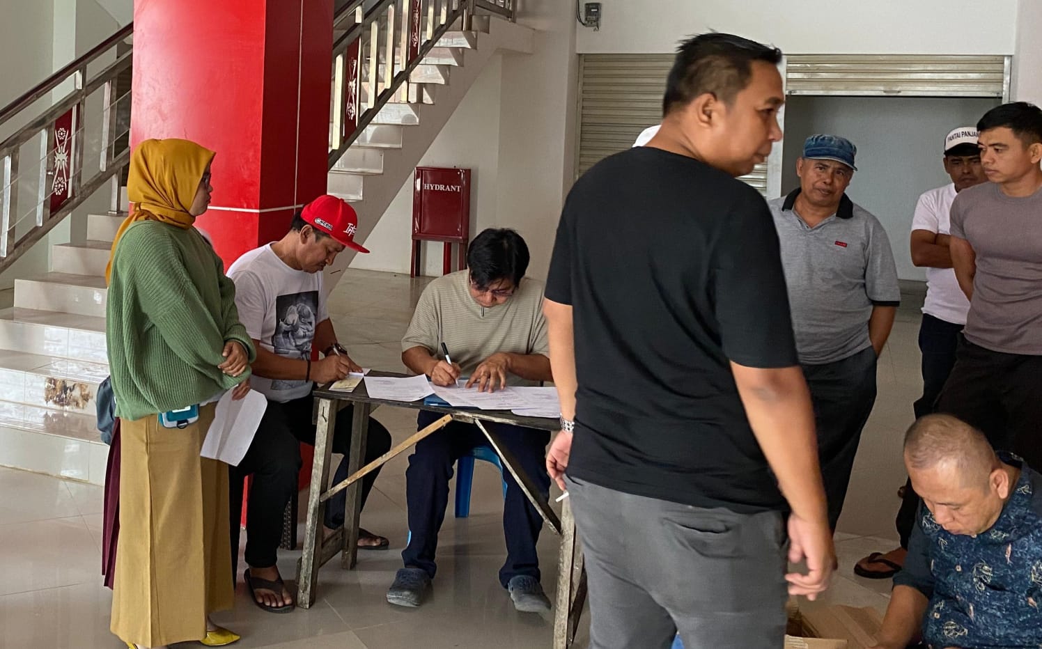 Pedagang PTM Mulai Pindahkan Barang