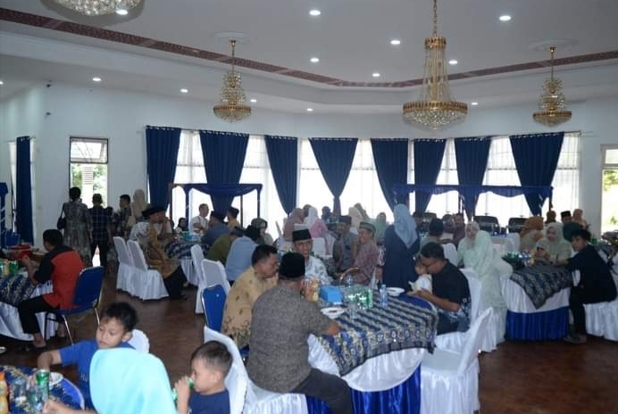 Warga Antusias Ikuti Open House Balon Walikota Bengkulu di Lebong