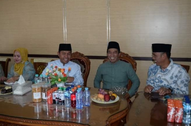 Warga Antusias Ikuti Open House Balon Walikota Bengkulu di Lebong