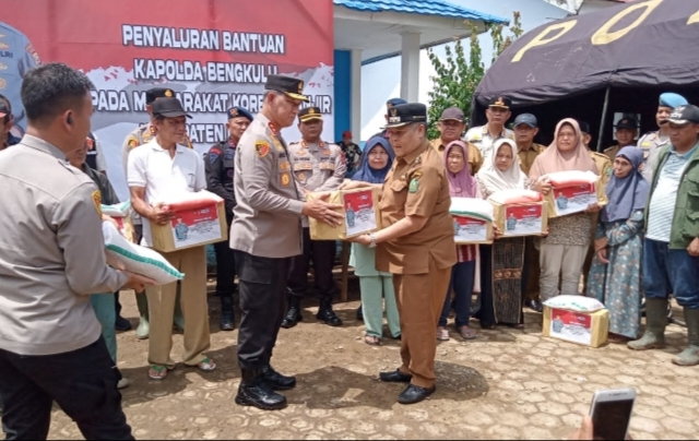 Pemkab Lebong Apresiasi Bantuan Kapolda Bengkulu Untuk Korban Banjir