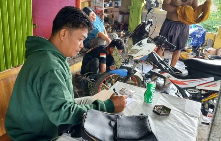 Diduga Keracunan, Warga Gunung Alam Dilarikan Ke Rumah Sakit