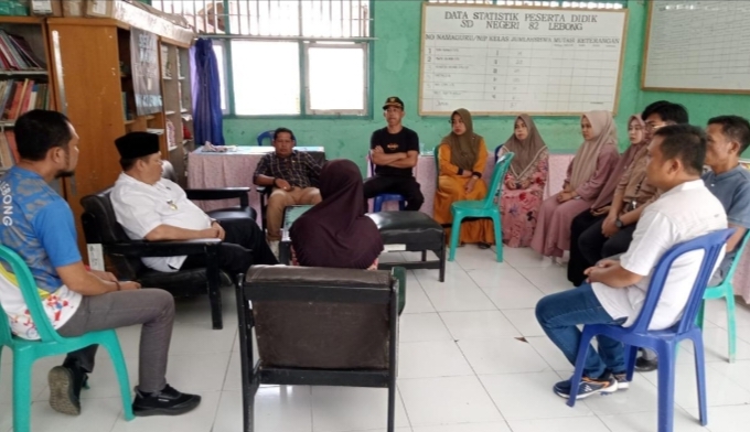 Kondisi SDN 82 Memprihatinkan, Bupati Langsung Perintahkan Dinas Dikbud Untuk Bangun Baru