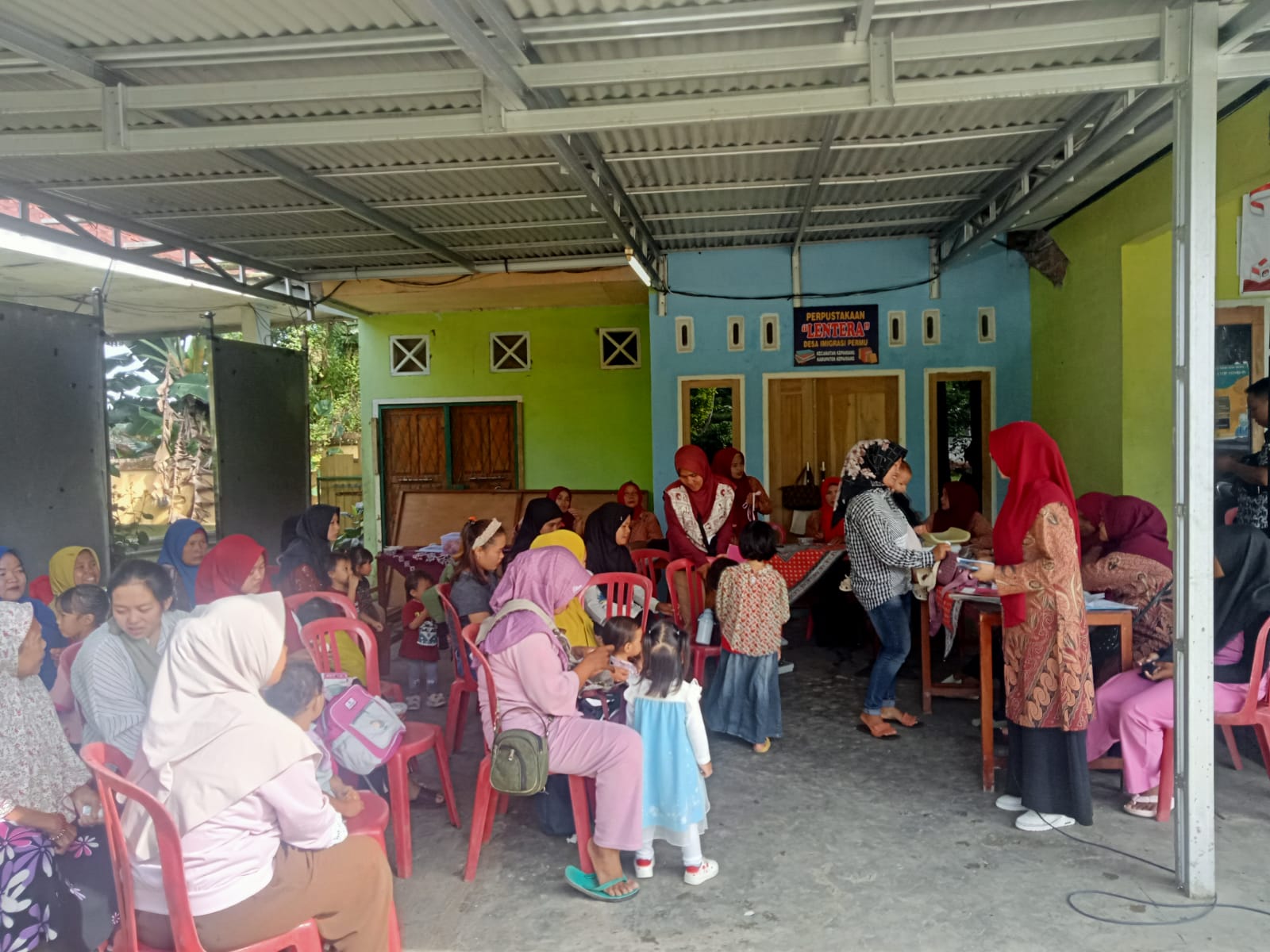 Kegiatan Posyandu Desa Imigrasi Permu