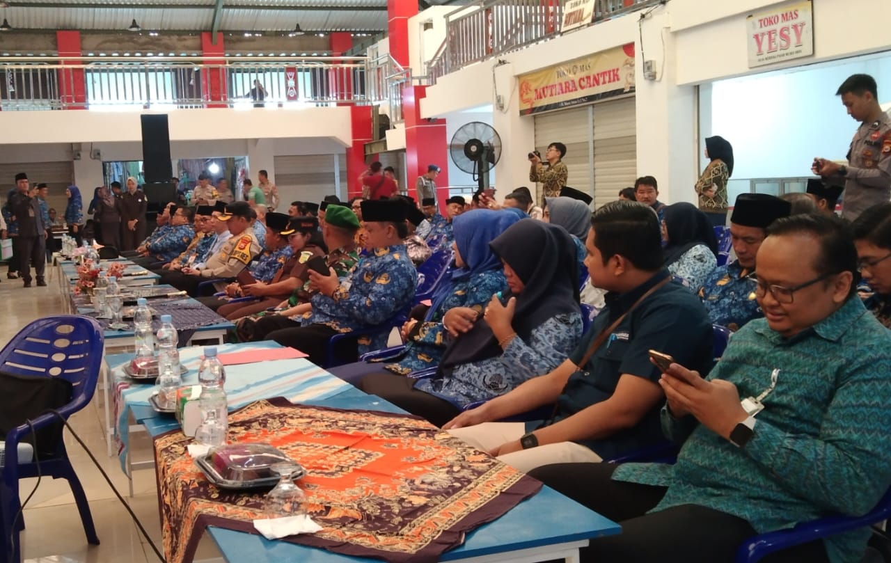 Bupati Kopli Hadiri Forum Komunikasi Masyarakat