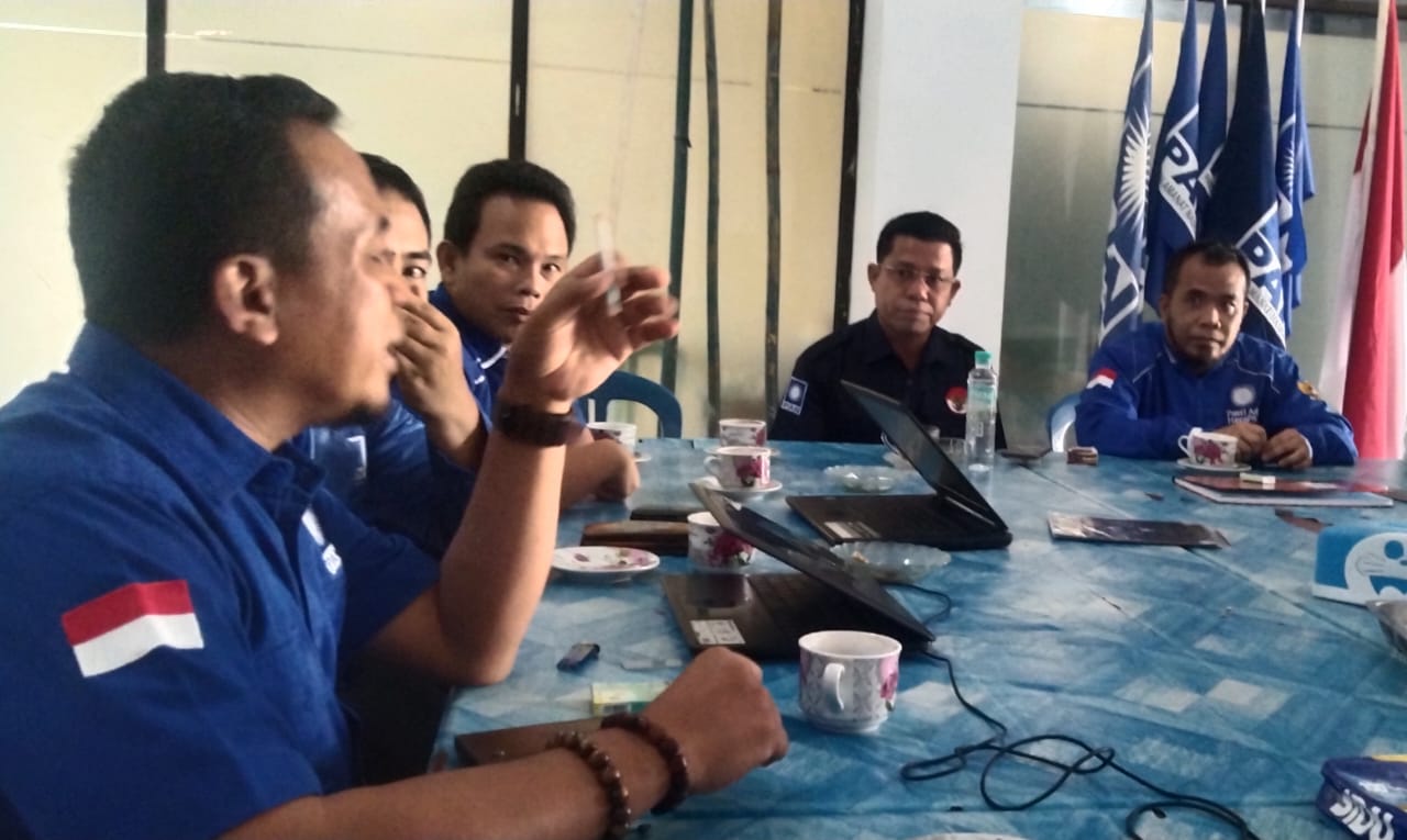 DPD Partai Amanat Nasional (PAN) Lebong Serahkan 4 Nama Hasil Survey Bacawabup Ke DPW