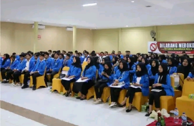 Wako Ahmadi Beri Kuliah Kepemimpinan Diera Digital Ke - STIA Nusa