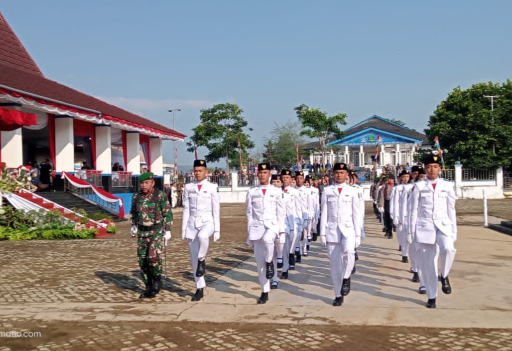 Bupati Pimpin Upacara Bendera Peringati HUT Kemerdekaan RI Ke 79