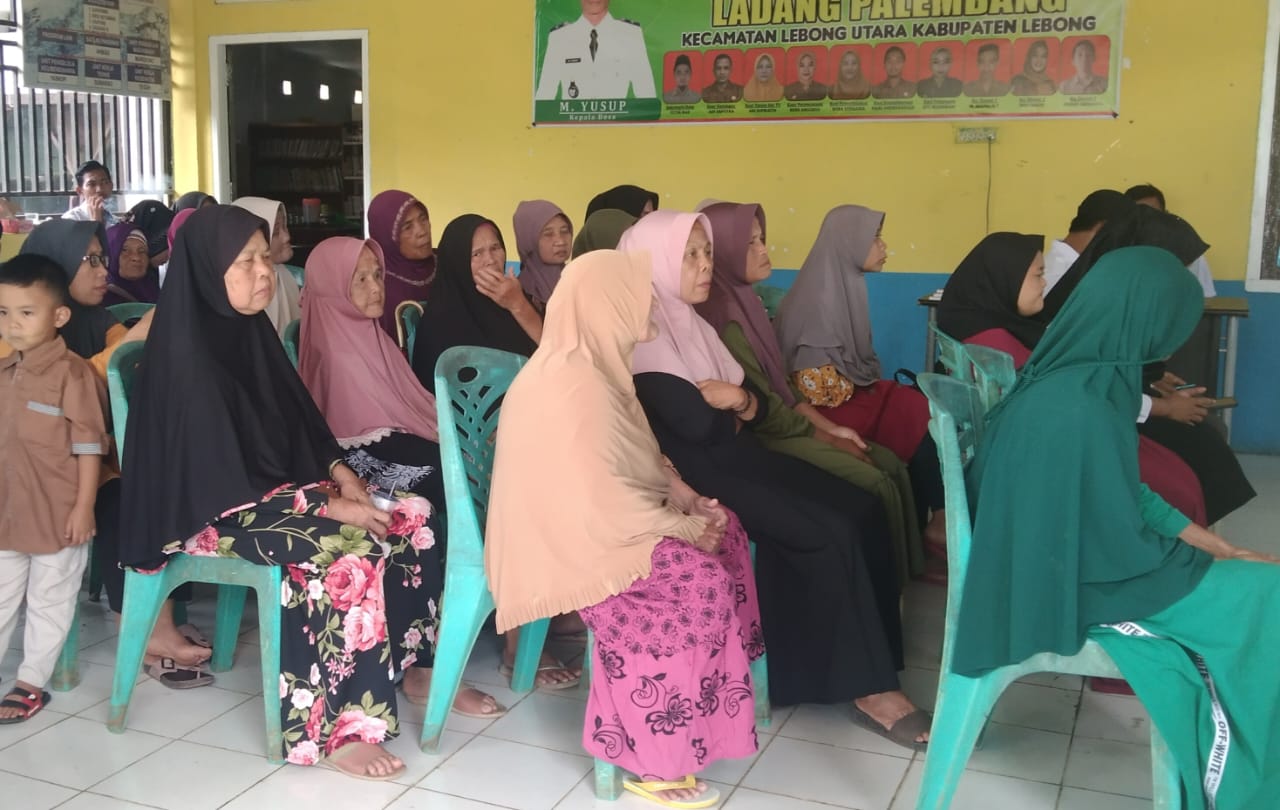 Warga Desa Ladang Palembang Kembali Terima BLT