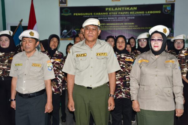 Hafiludin, S.Sos dan jajaran pengurus PC FKPPI 0702 Rejang Lebong periode 2023 – 2028 dilantik, pukul 09.30 WIB, Kamis, (5/12/24).