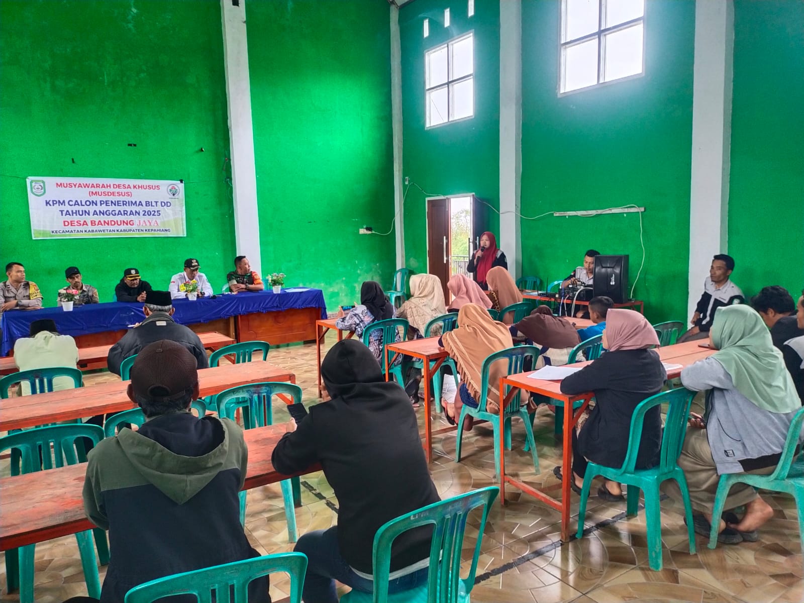 Musyawarah desa khusus Bandung jaya Tetapkan 6 KK Penerima BLT-DD 2025