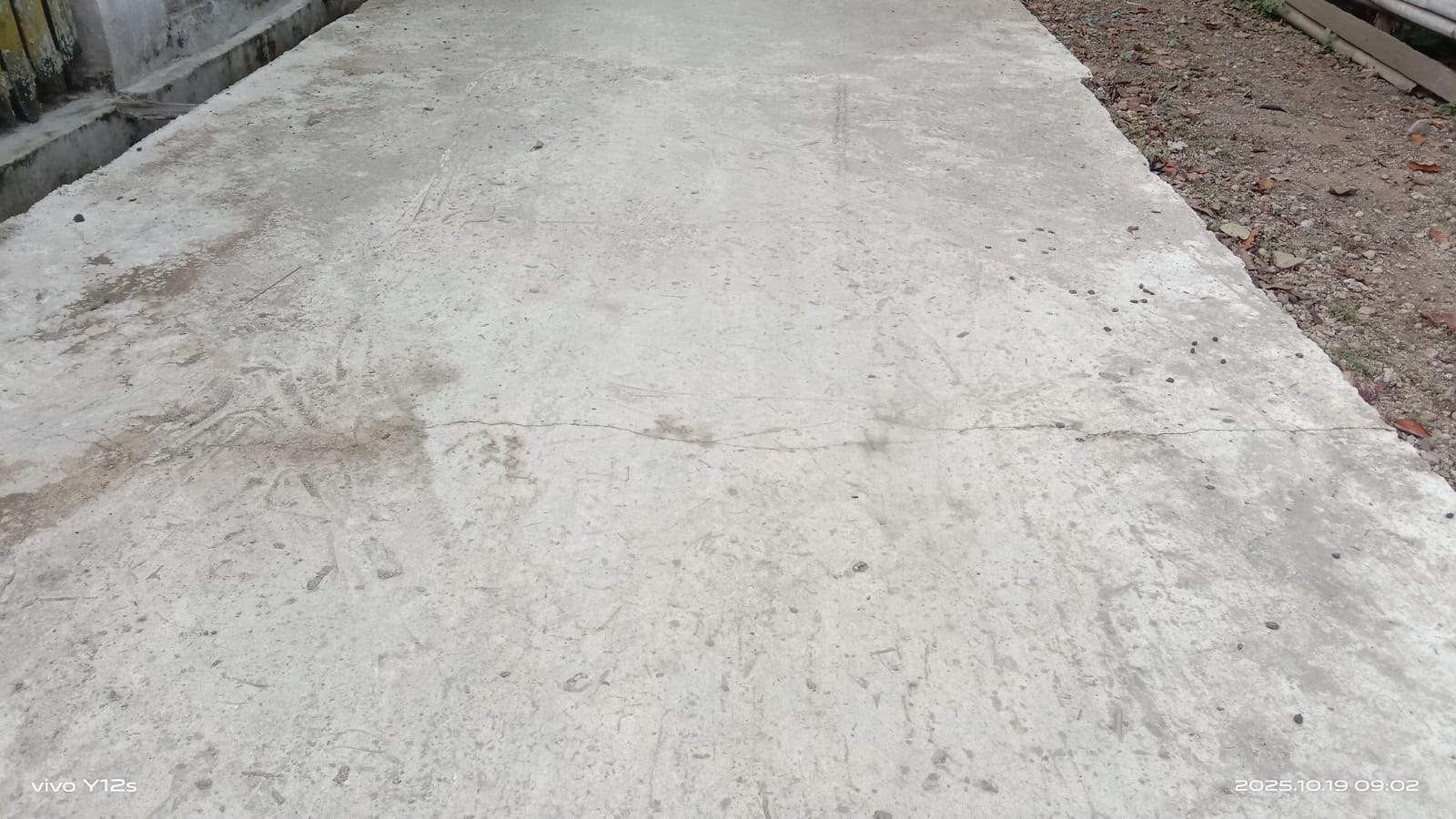 Miris. . .!! Baru Dibangun,Jalan Linkungan Hiang Sakti Sudah Rusak : Warga Keluhkan Kualitas Asal Jadi. 